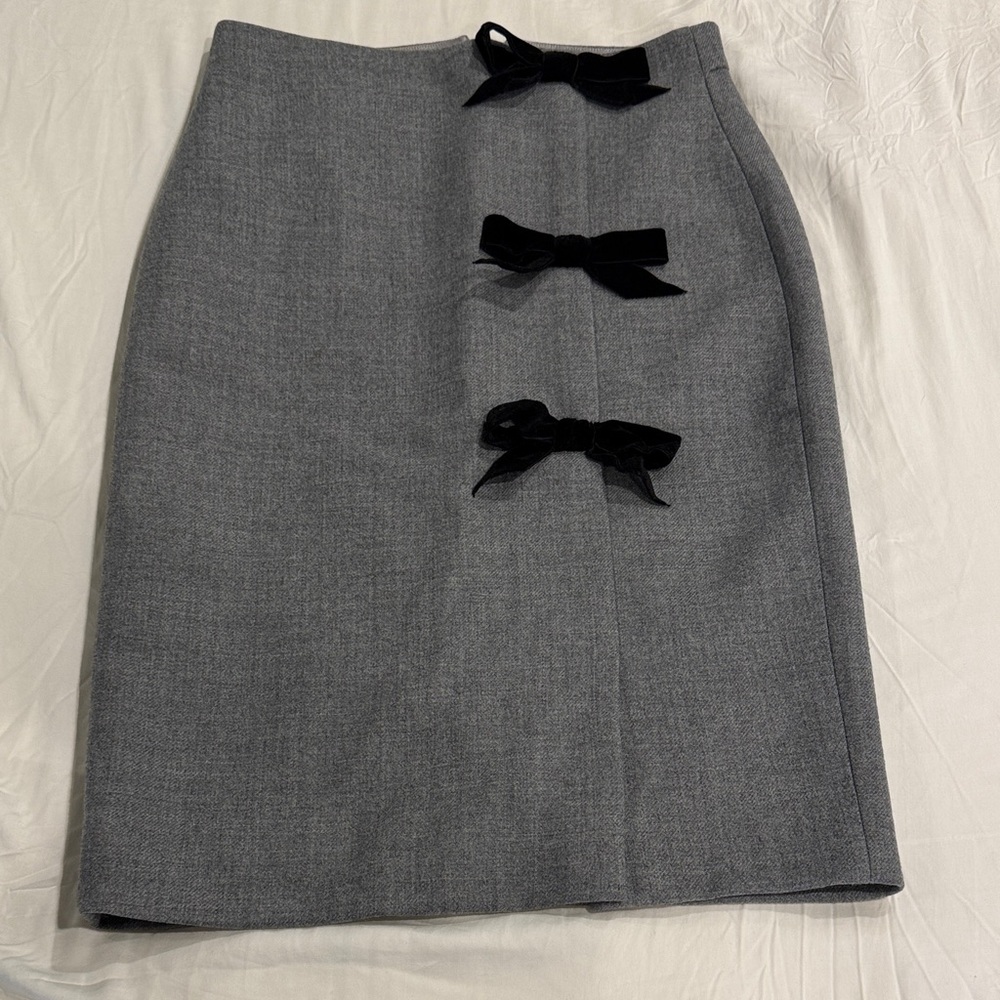 Grey wool pencil skirt with black velvet bows